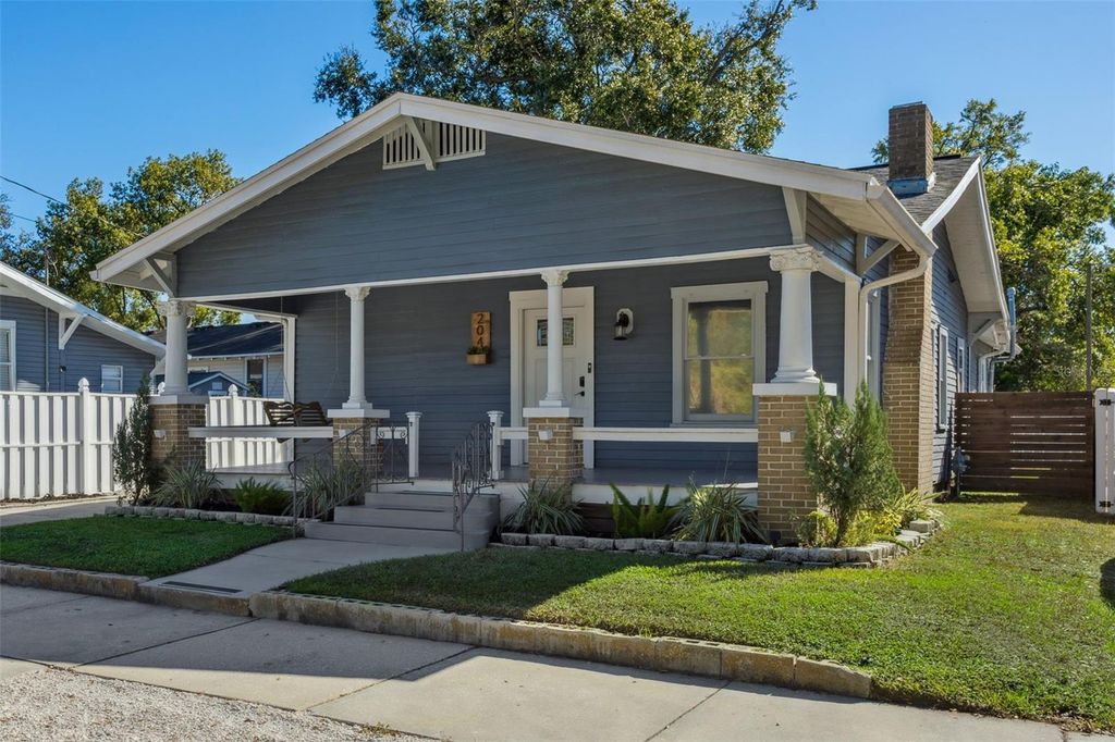 Photo of 204 W Floribraska Avenue, Tampa, FL 33603 (MLS # TB8452630)