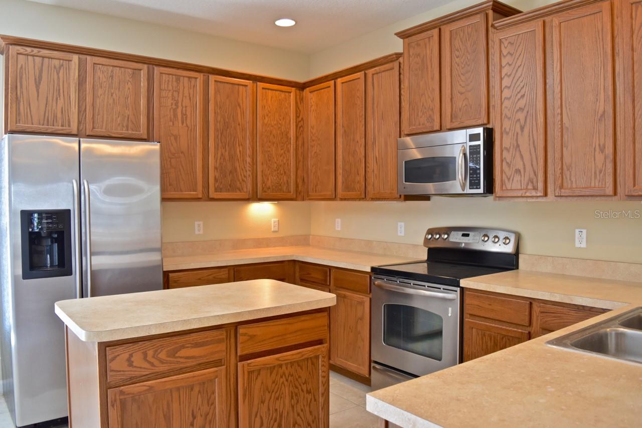 ENCLAVE/MOSS PARK - Residential