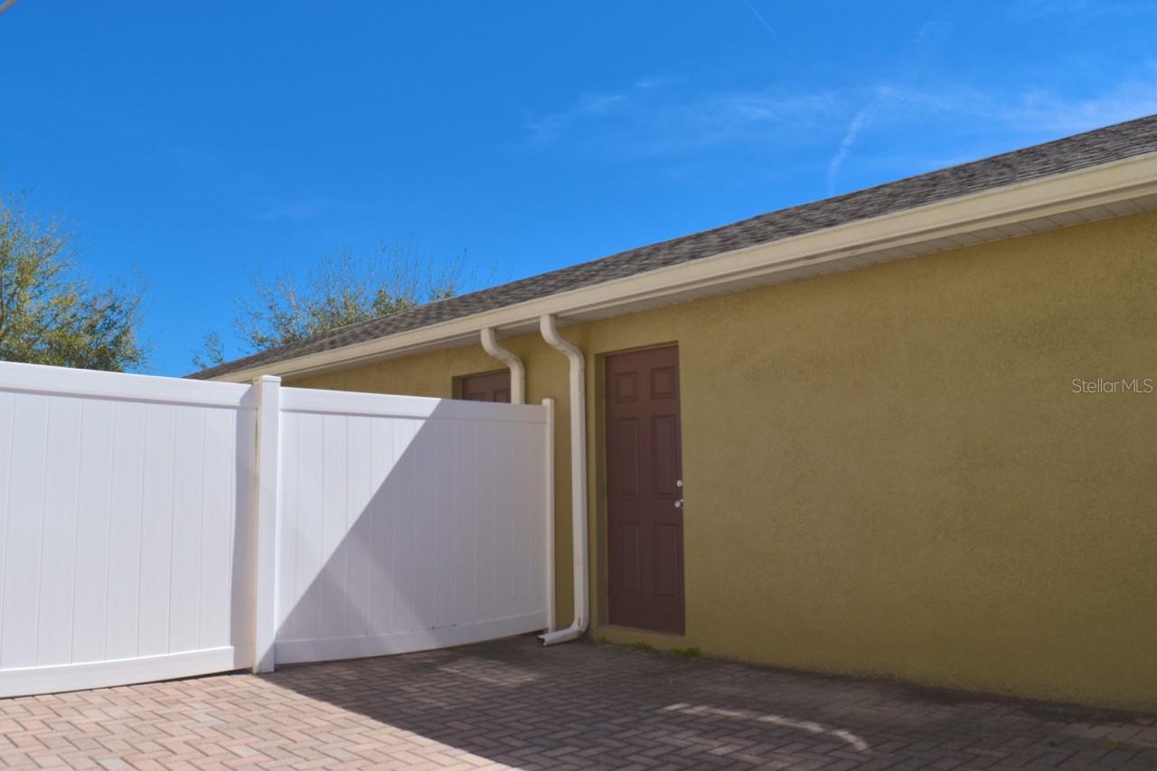 ENCLAVE/MOSS PARK - Residential