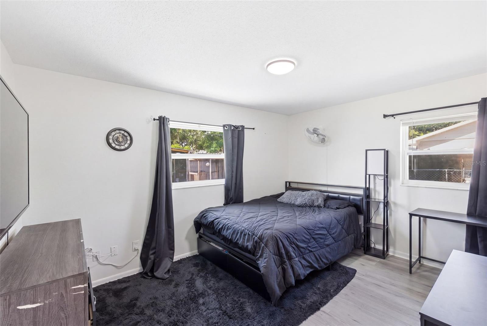 EASY ACRES - Residential