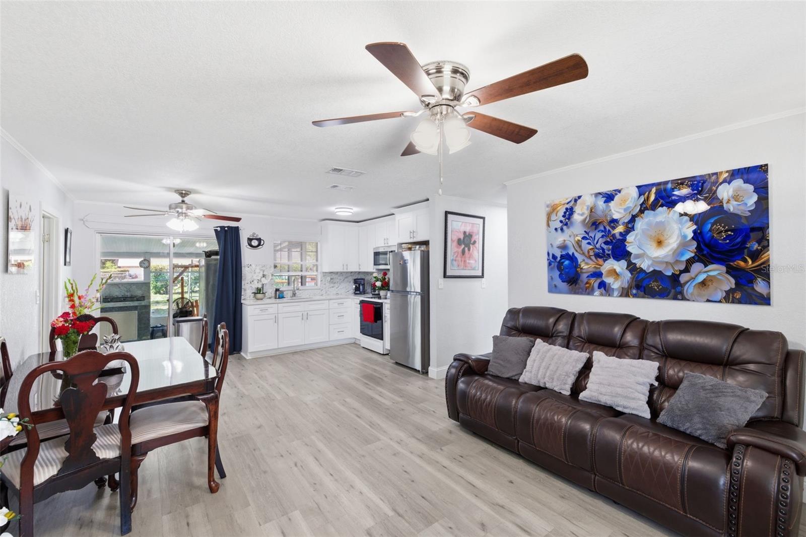 EASY ACRES - Residential