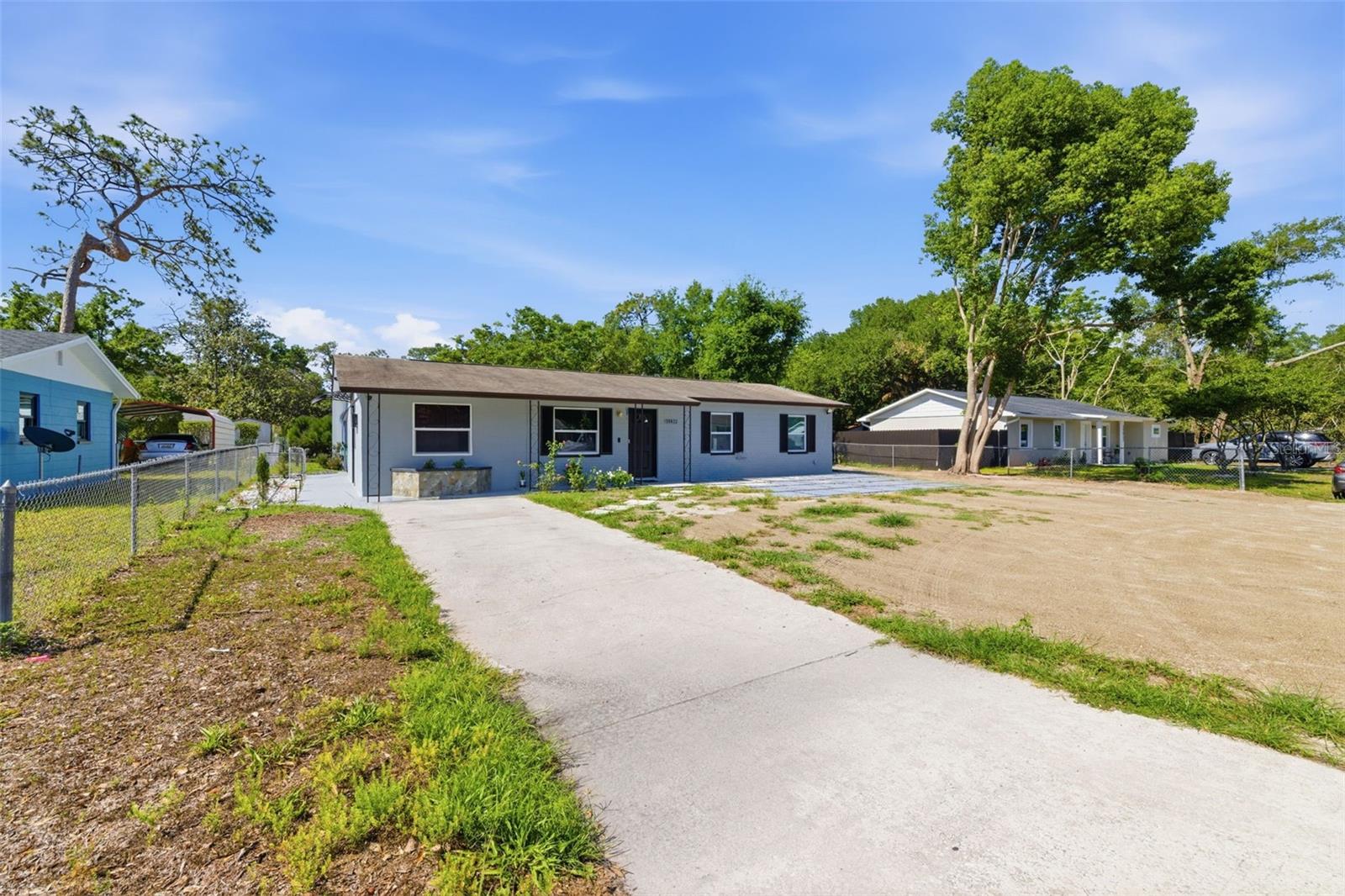 EASY ACRES - Residential