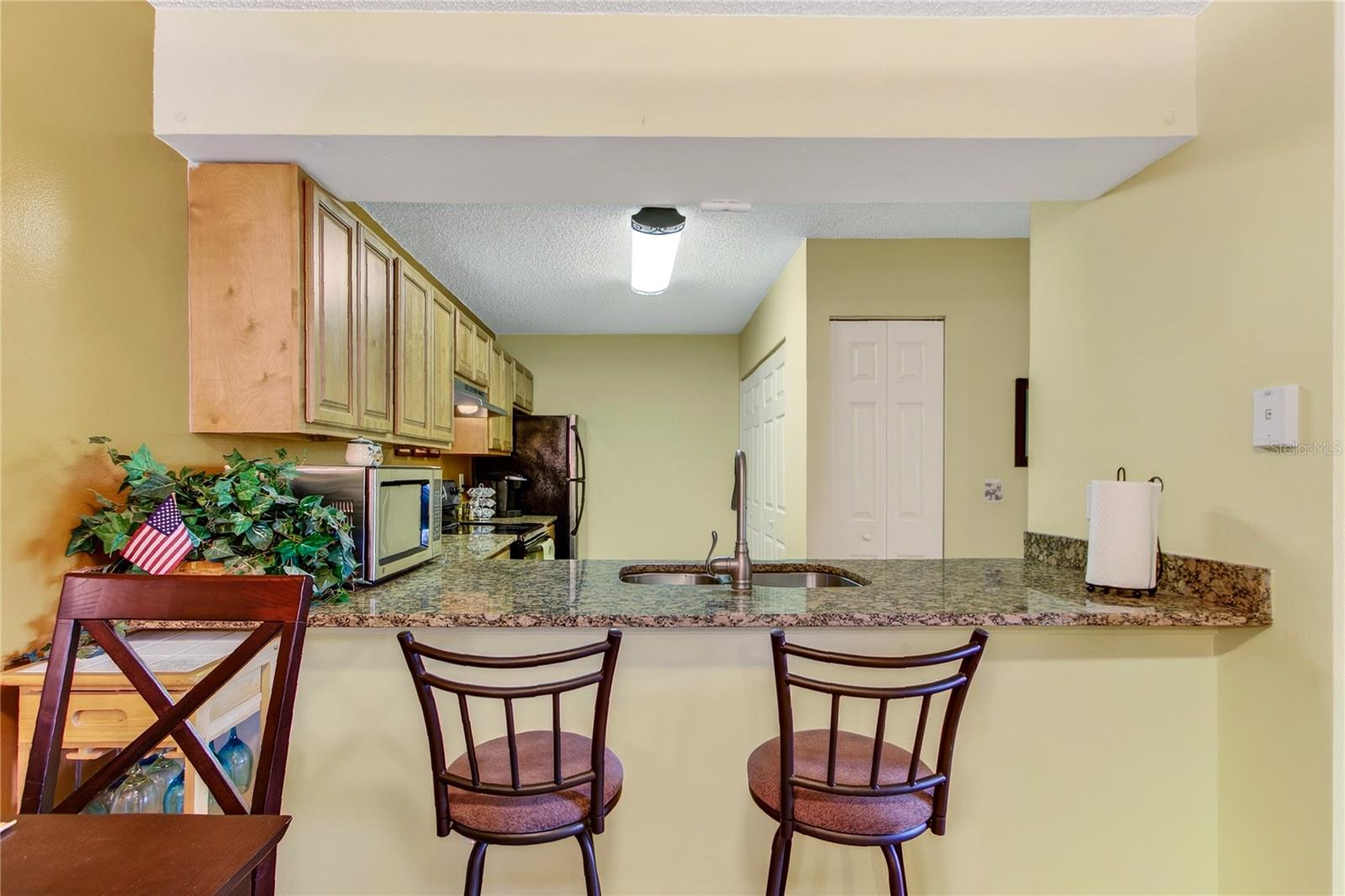 610 KENWICK CIRCLE 205