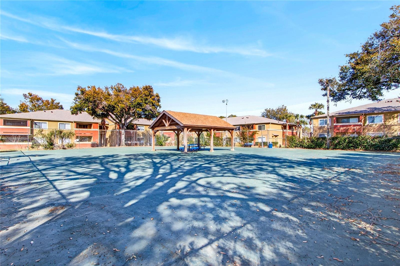 OXFORD SQUARE CONDO - Residential