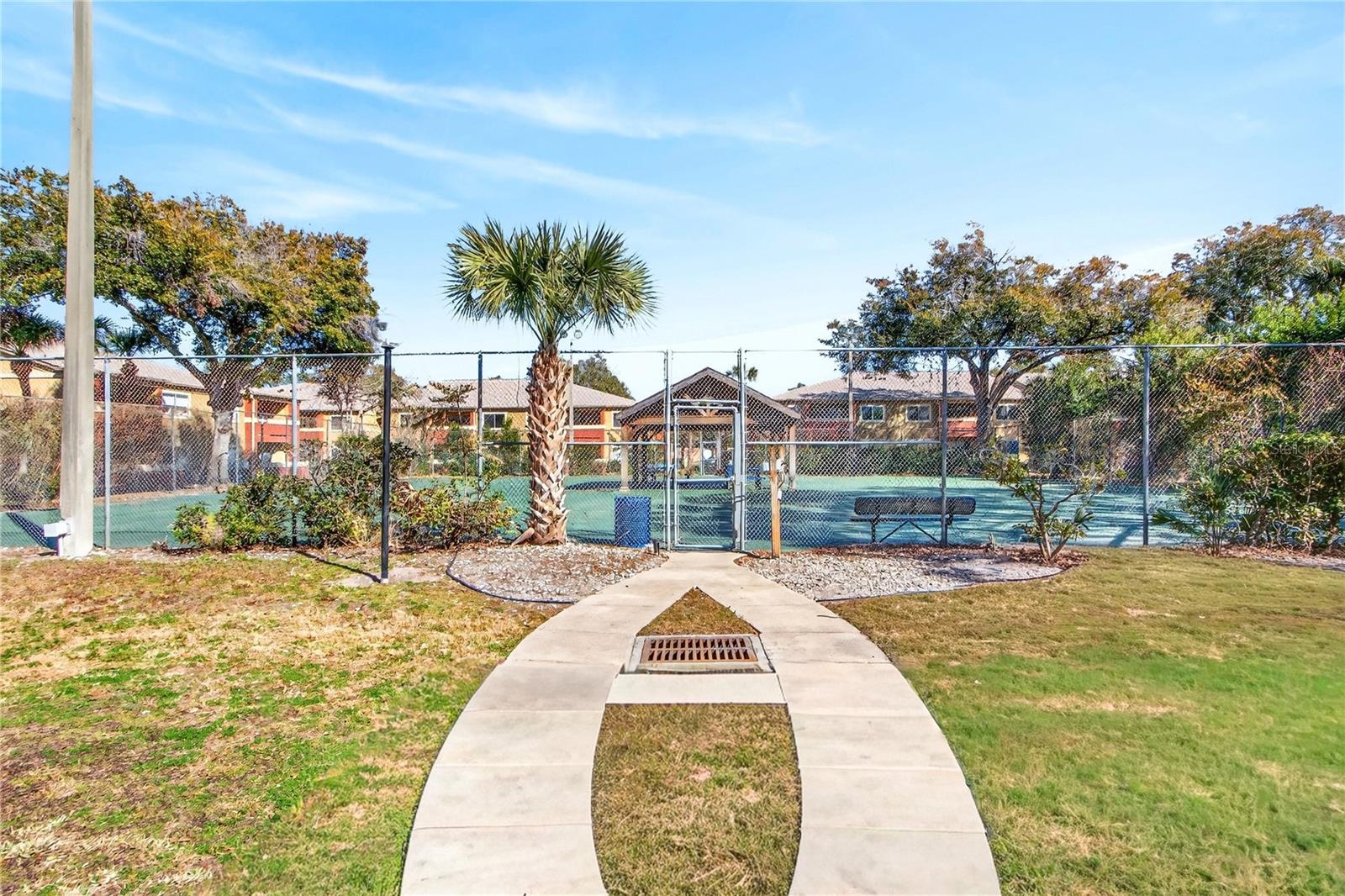 OXFORD SQUARE CONDO - Residential