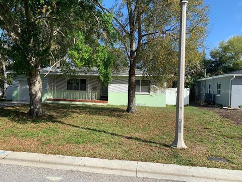 362 FOSTER LANE BELLEAIR FL 33756