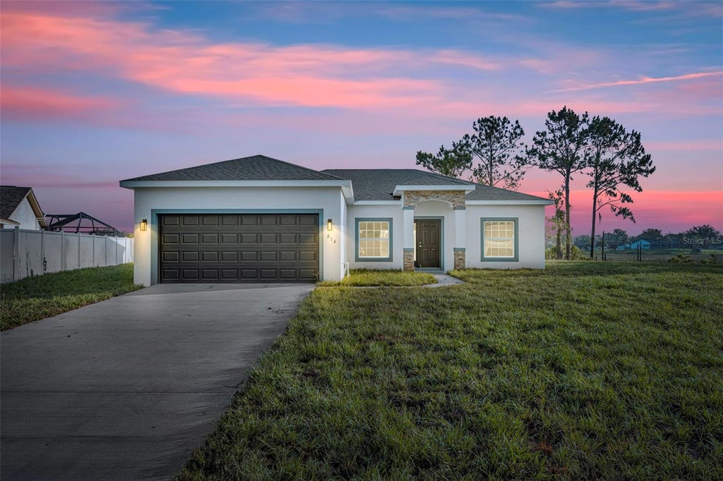 Photo of 814 Price Court, Deltona, FL 32738 (MLS # V4949429)