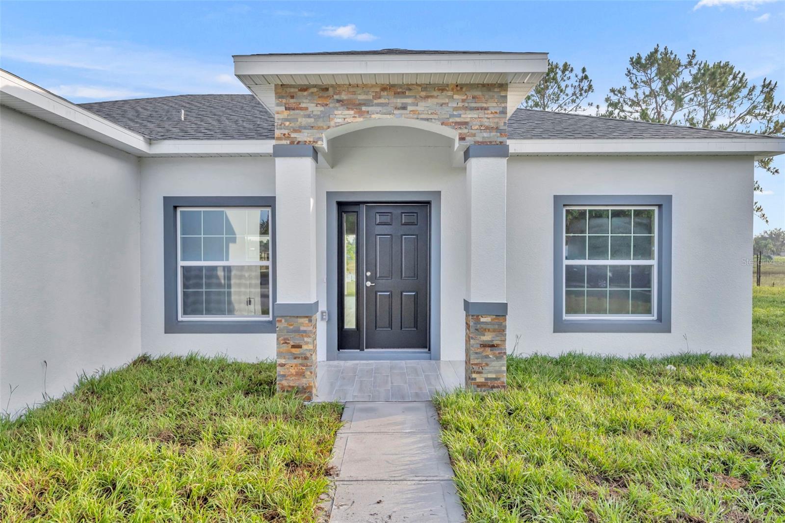814 PRICE COURT