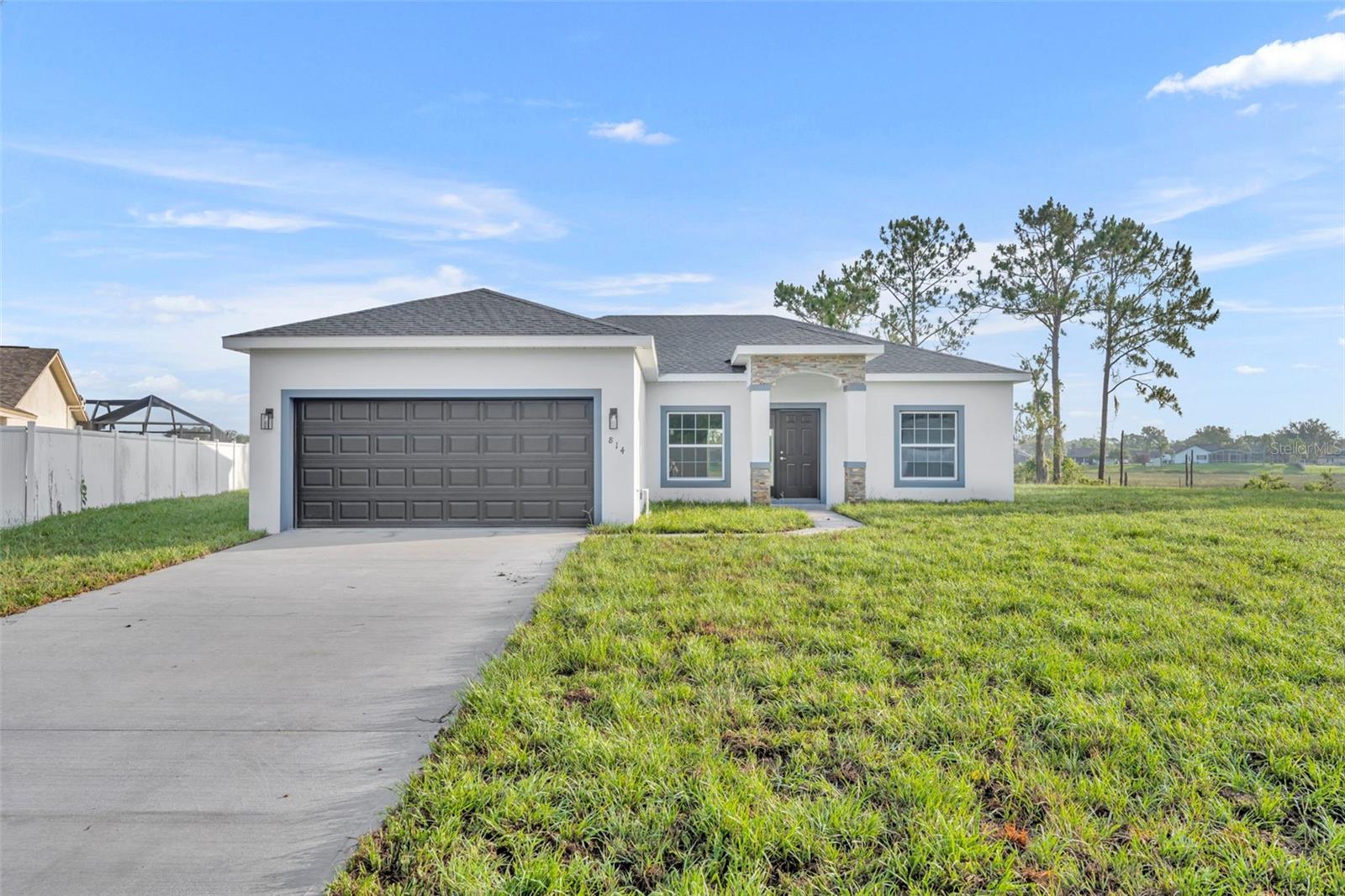 814 PRICE COURT