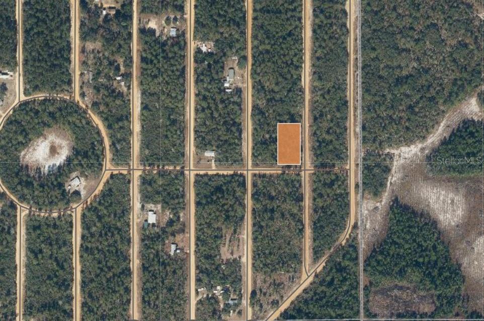 INTERLACHEN LAKES ESTATES - Land