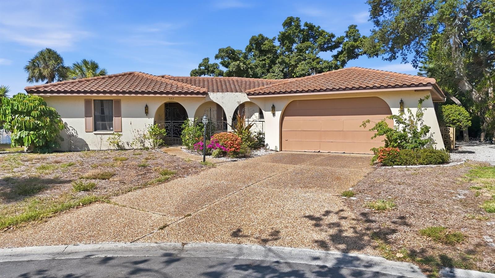 522 COMMONWEALTH LANE