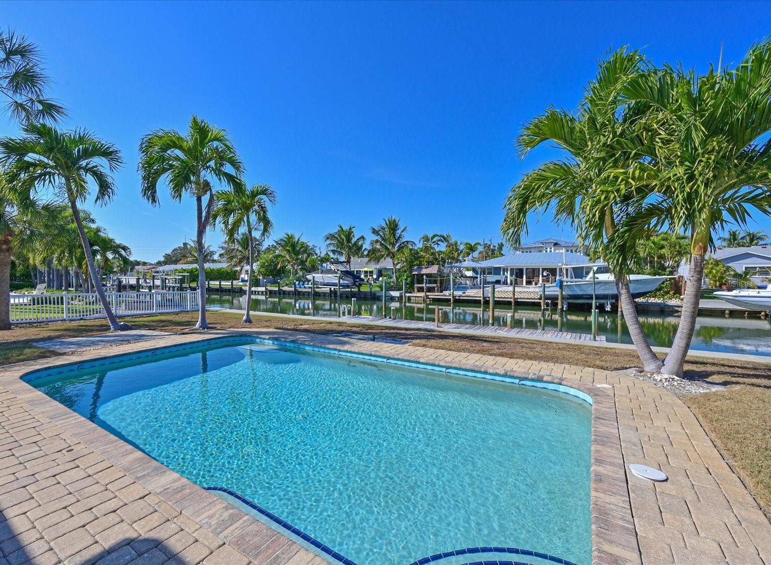 512 KEY ROYALE DRIVE
