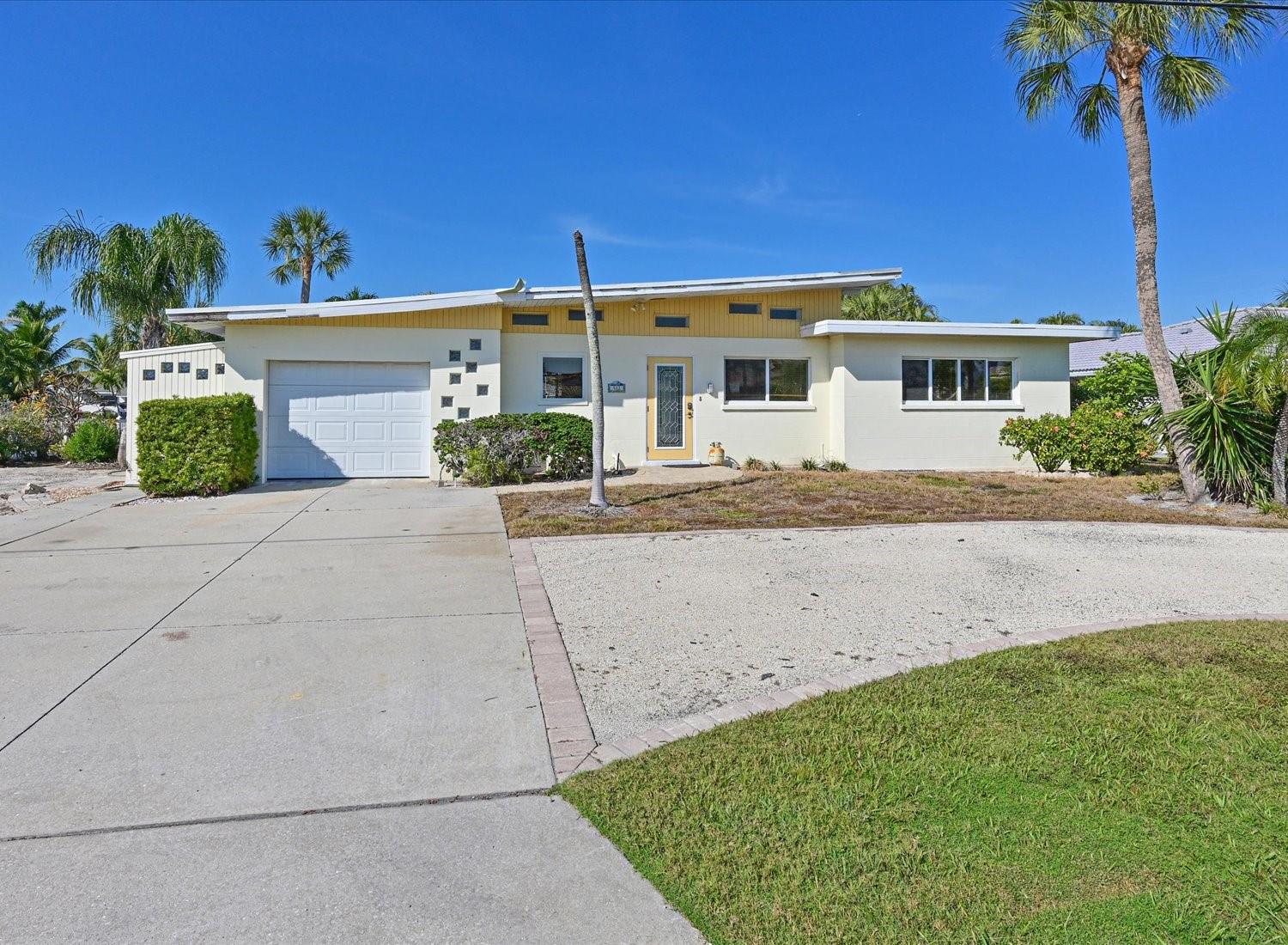 512 KEY ROYALE DRIVE