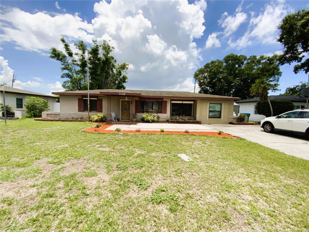 Photo of 5944 51st Avenue N, Kenneth City, FL 33709 (MLS # TB8518576)