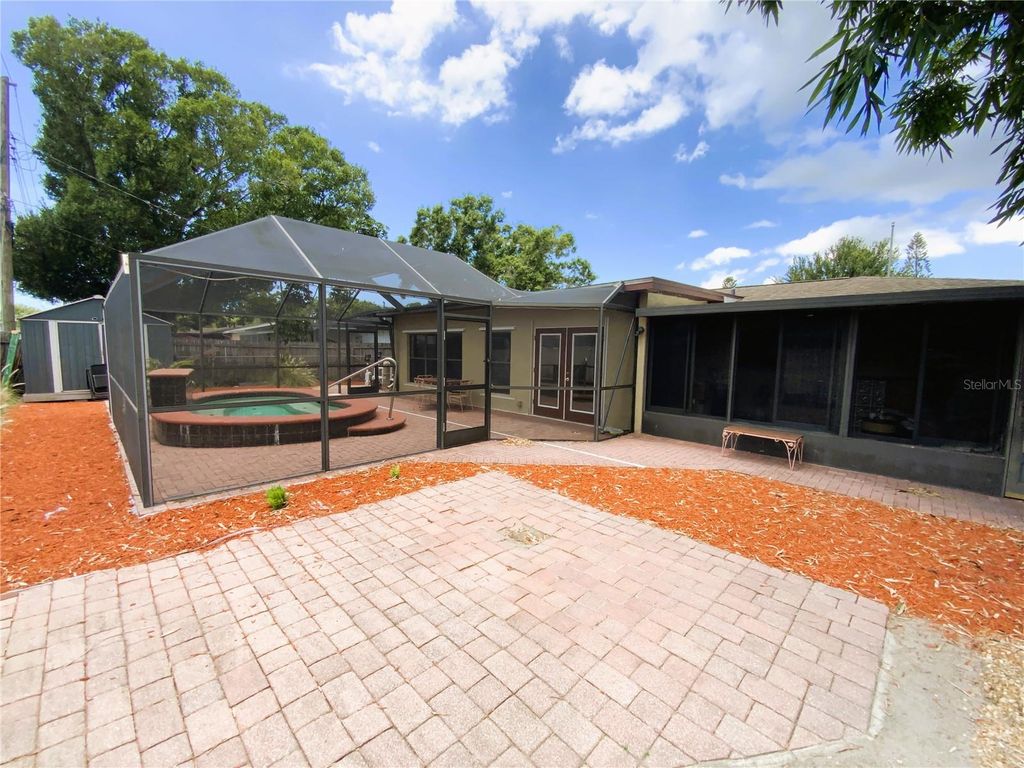 Photo of 5944 51st Avenue N, Kenneth City, FL 33709 (MLS # TB8518576)