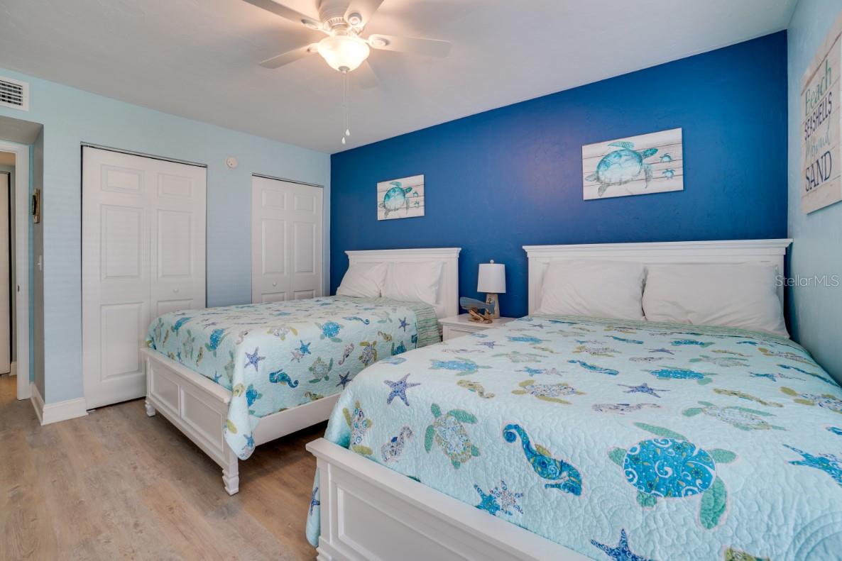 RUNAWAY BAY - Residential