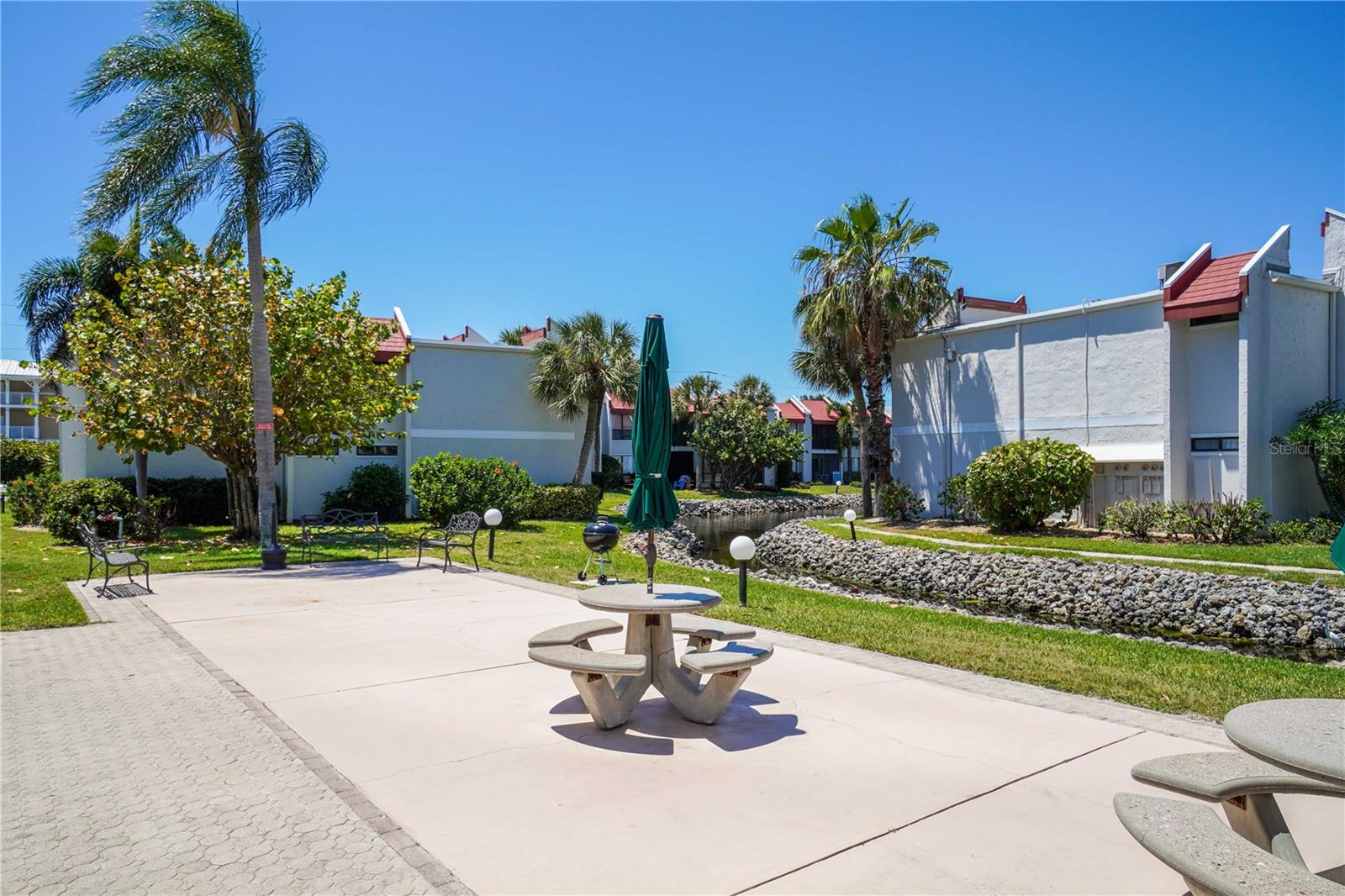 RUNAWAY BAY - Residential