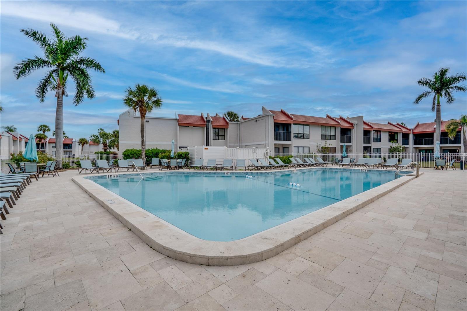 RUNAWAY BAY - Residential