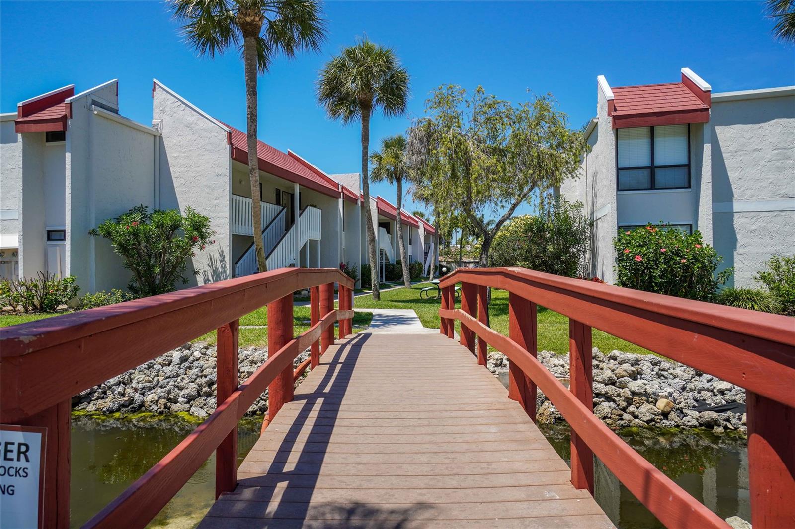 RUNAWAY BAY - Residential