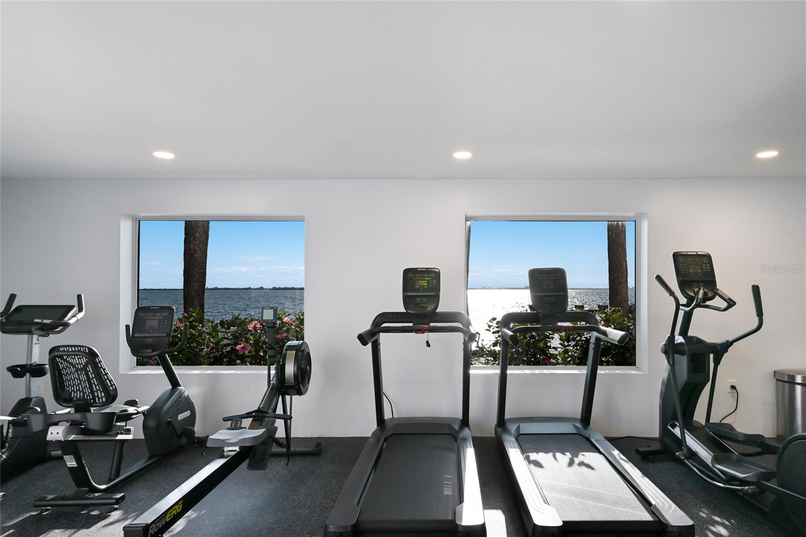 CONDO ON THE BAY TOWER II - Residential