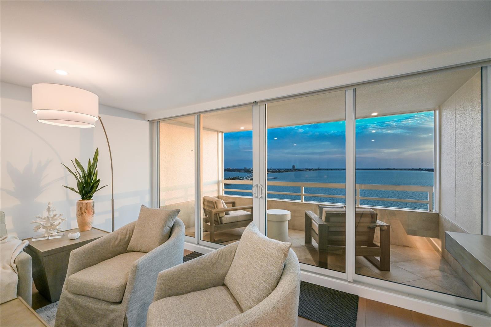 CONDO ON THE BAY TOWER II - Residential