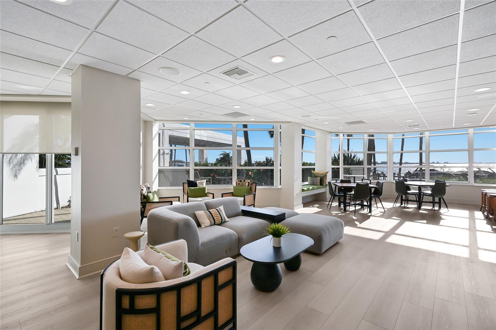 CONDO ON THE BAY TOWER II - Residential