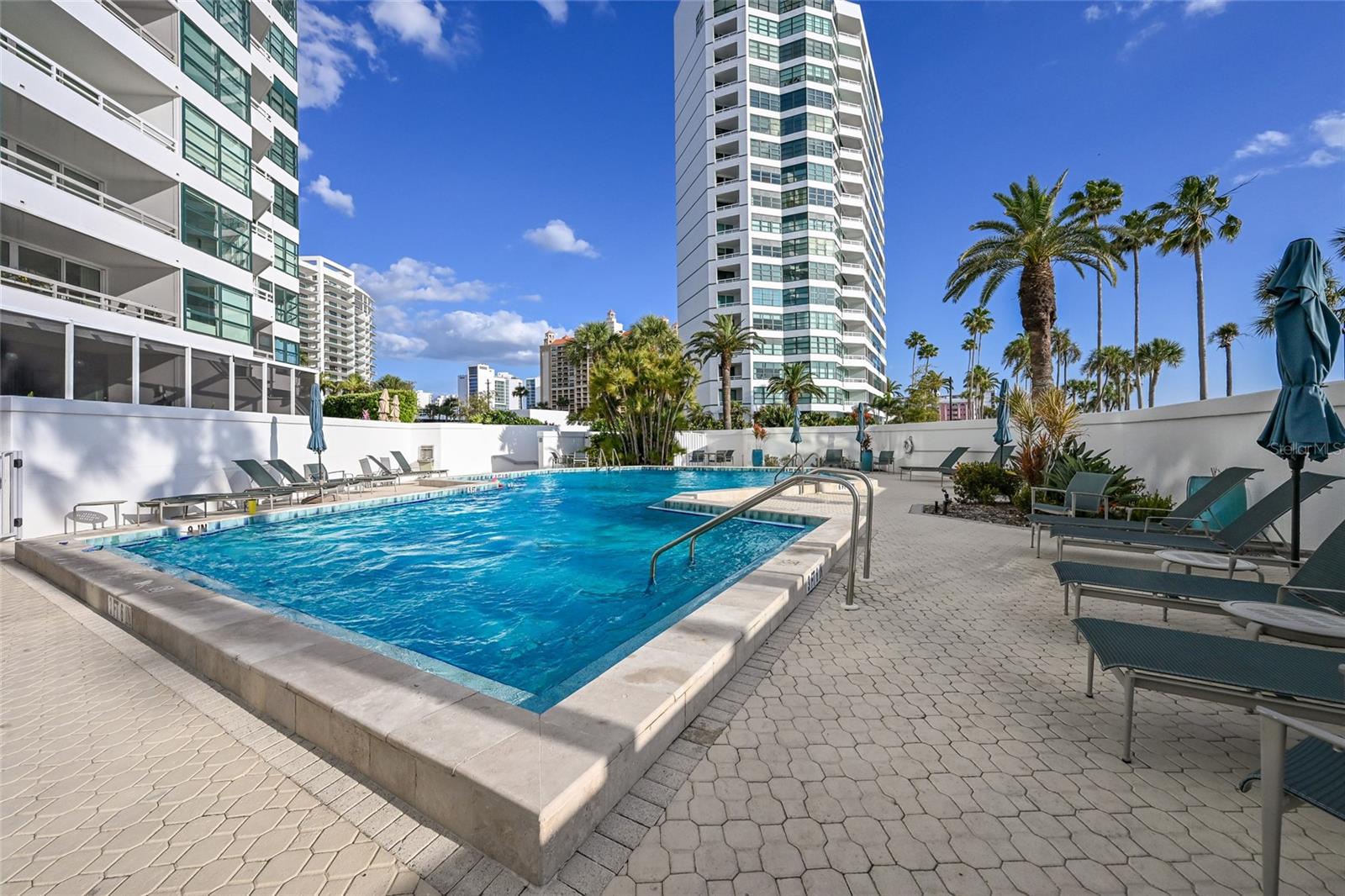 CONDO ON THE BAY TOWER II - Residential