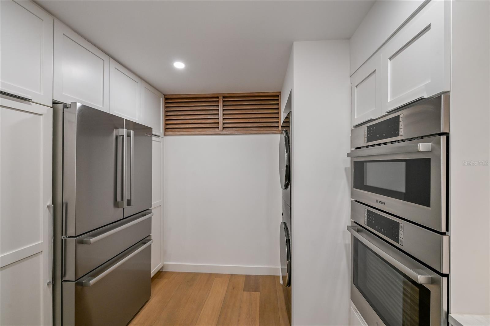 CONDO ON THE BAY TOWER II - Residential
