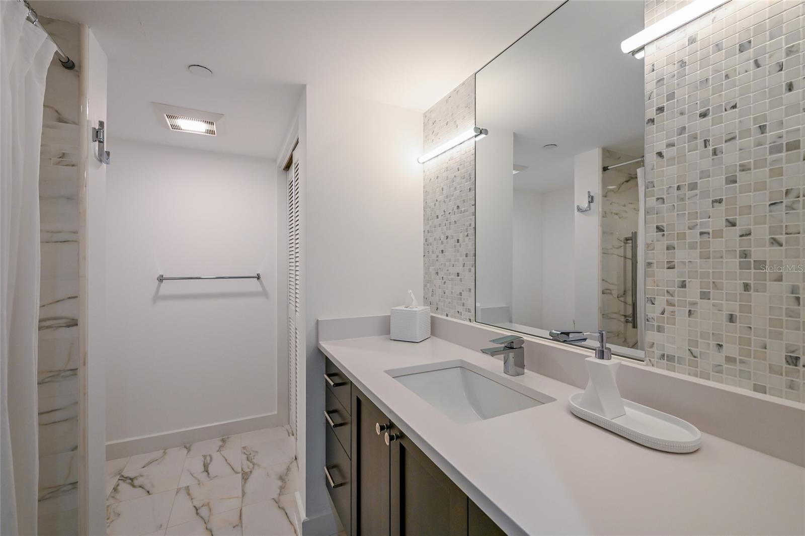 CONDO ON THE BAY TOWER II - Residential