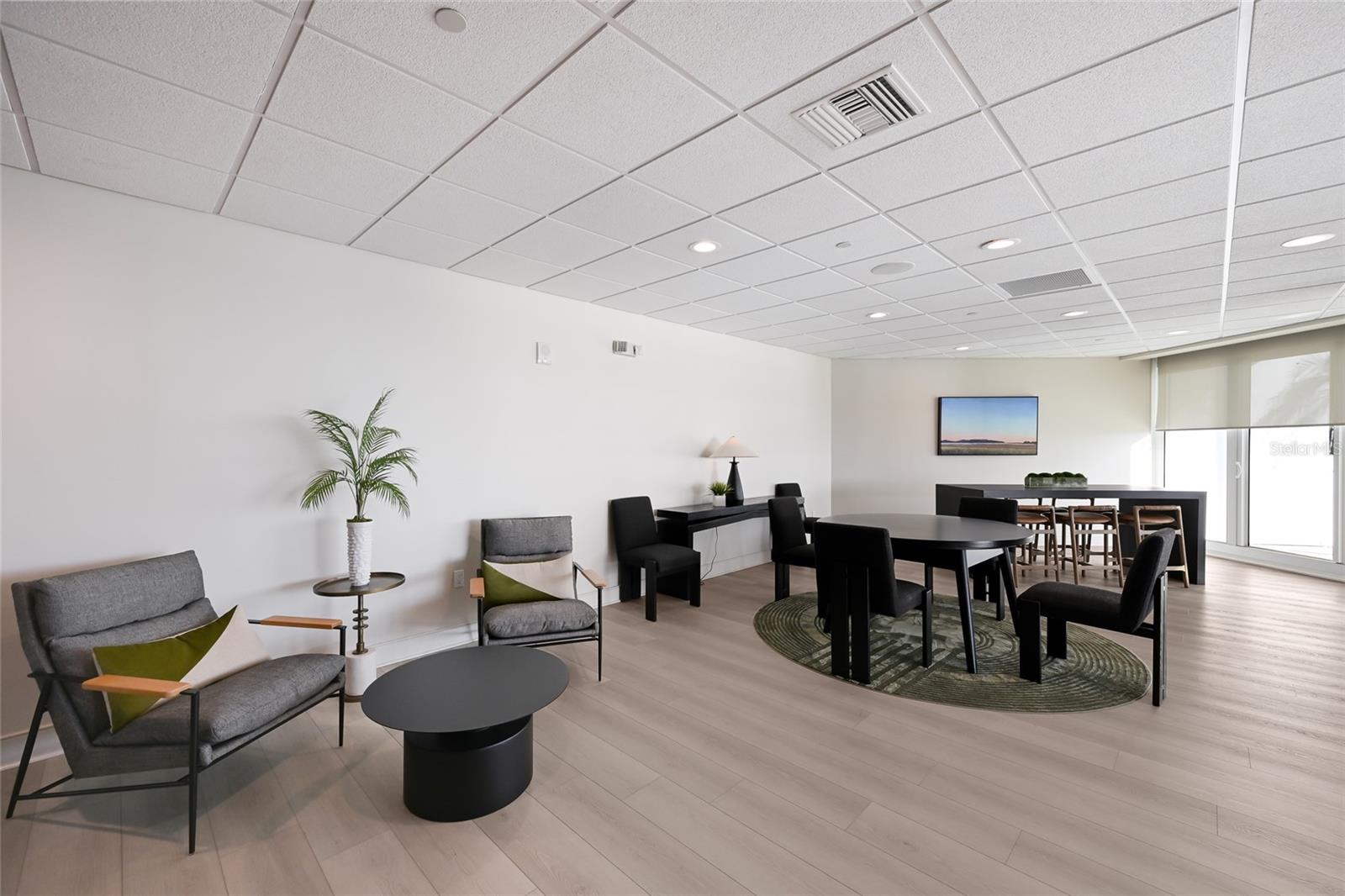 CONDO ON THE BAY TOWER II - Residential