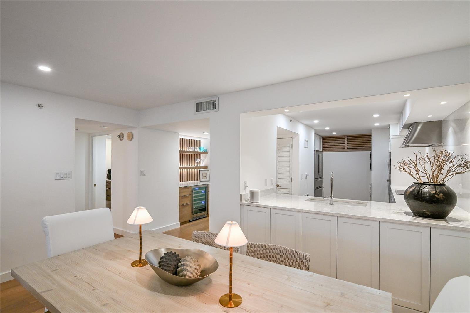 CONDO ON THE BAY TOWER II - Residential