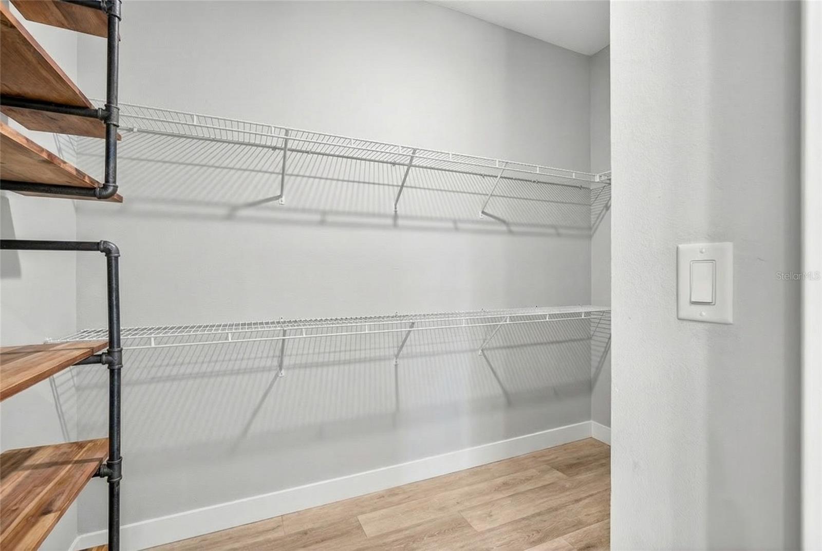 MARION OAKS UN SIX - Residential