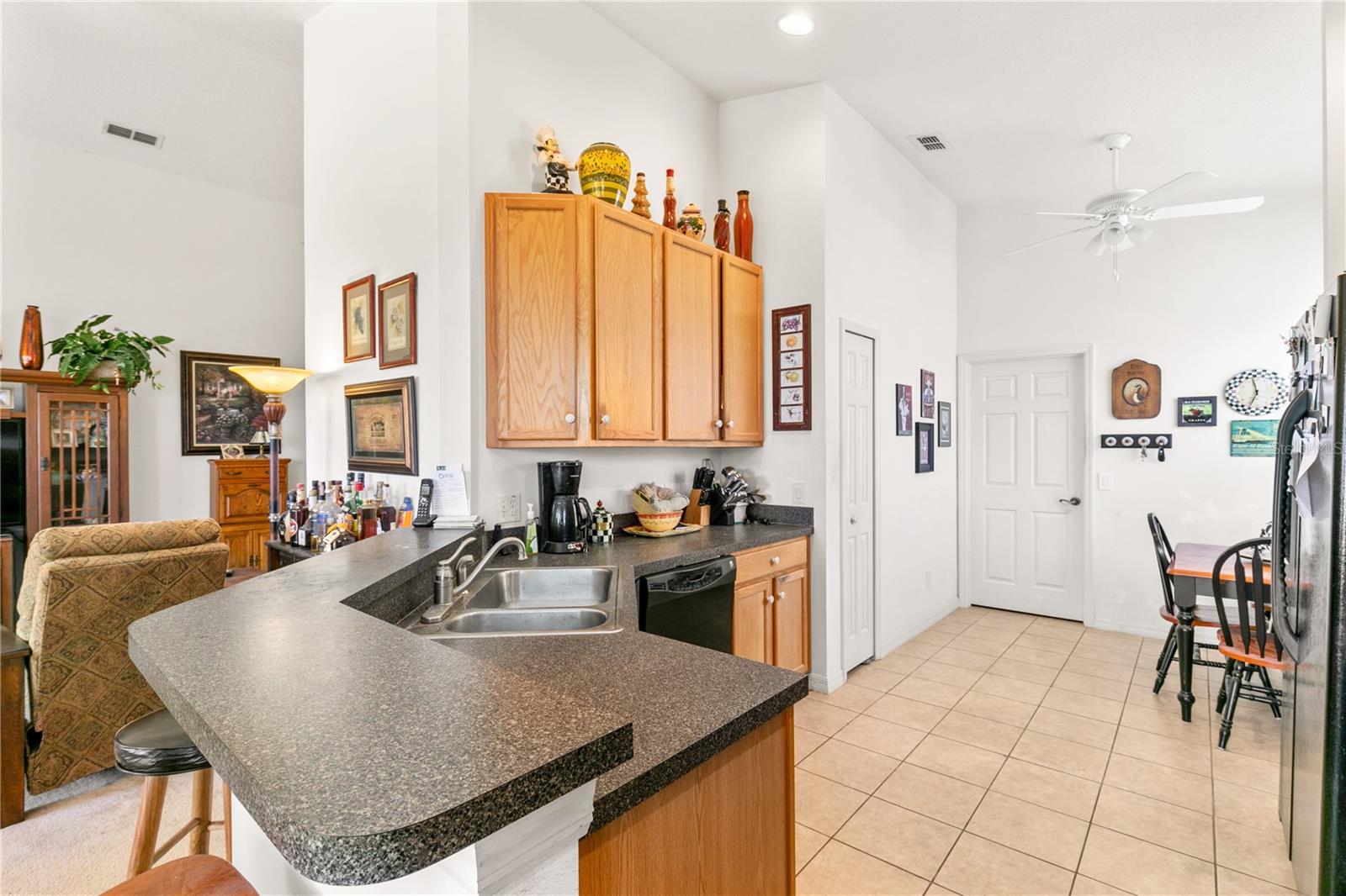 CASCADES OF PHASE 1 #2000 - Residential