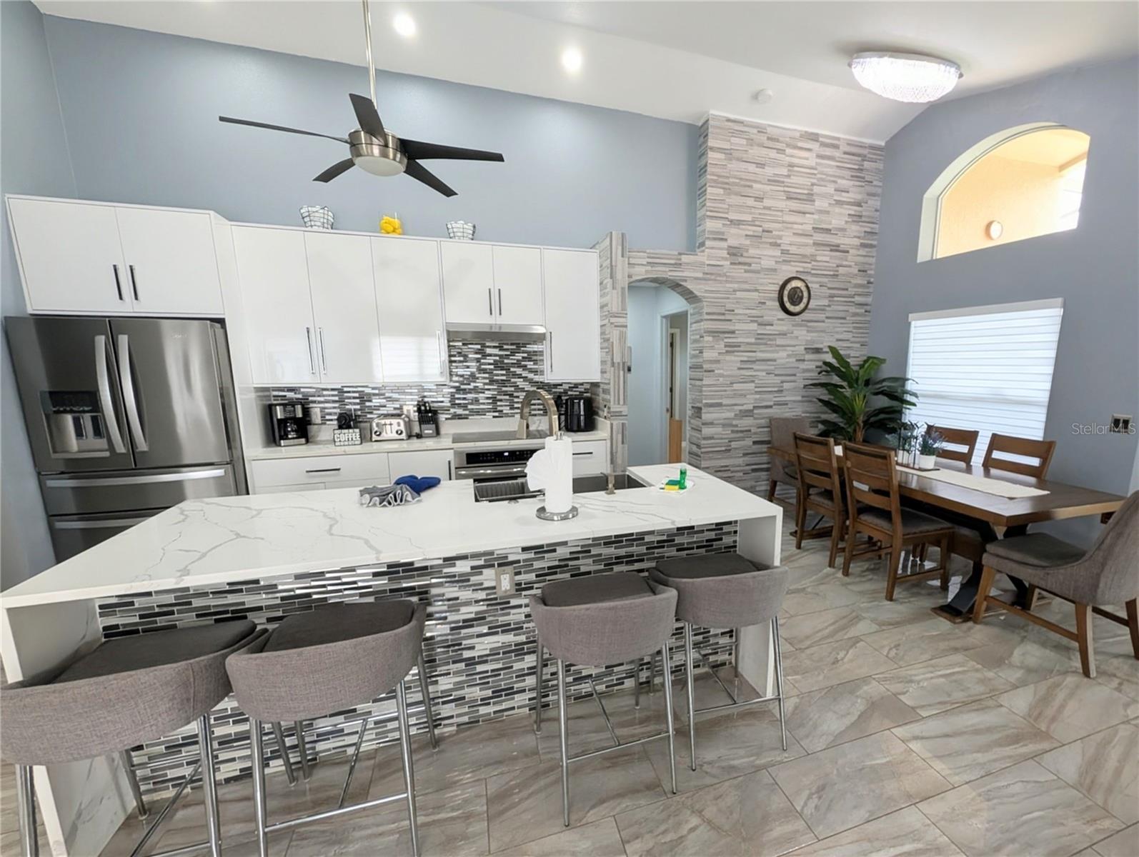 SOUTHERN DUNES ESTATES ADD - Residential Lease