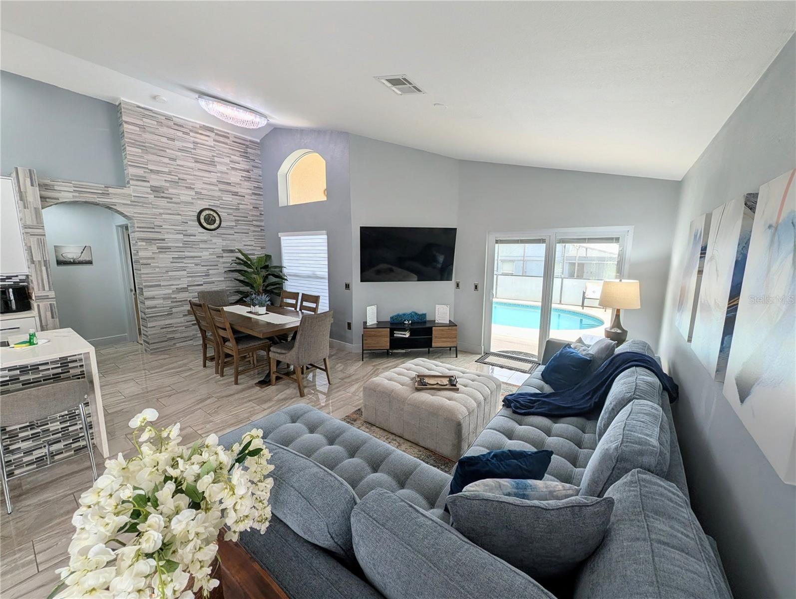 SOUTHERN DUNES ESTATES ADD - Residential Lease