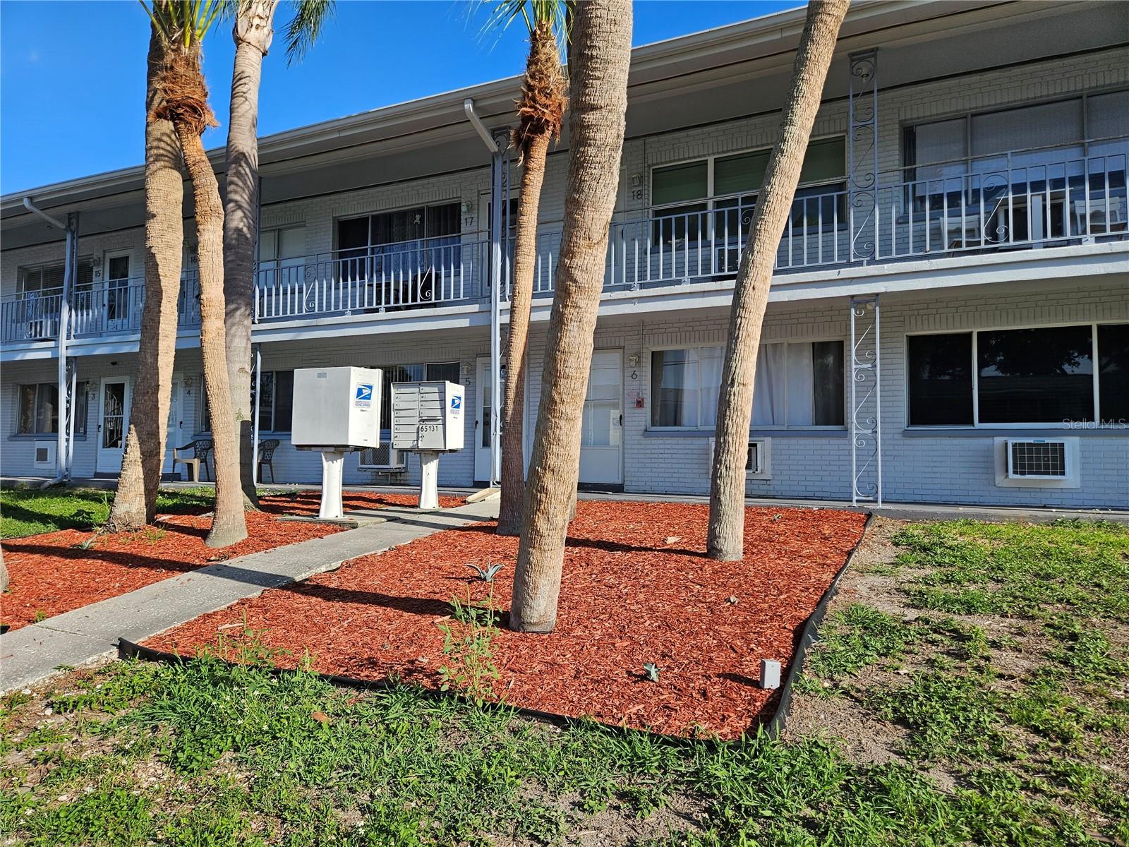 2353 SHELLEY STREET 6