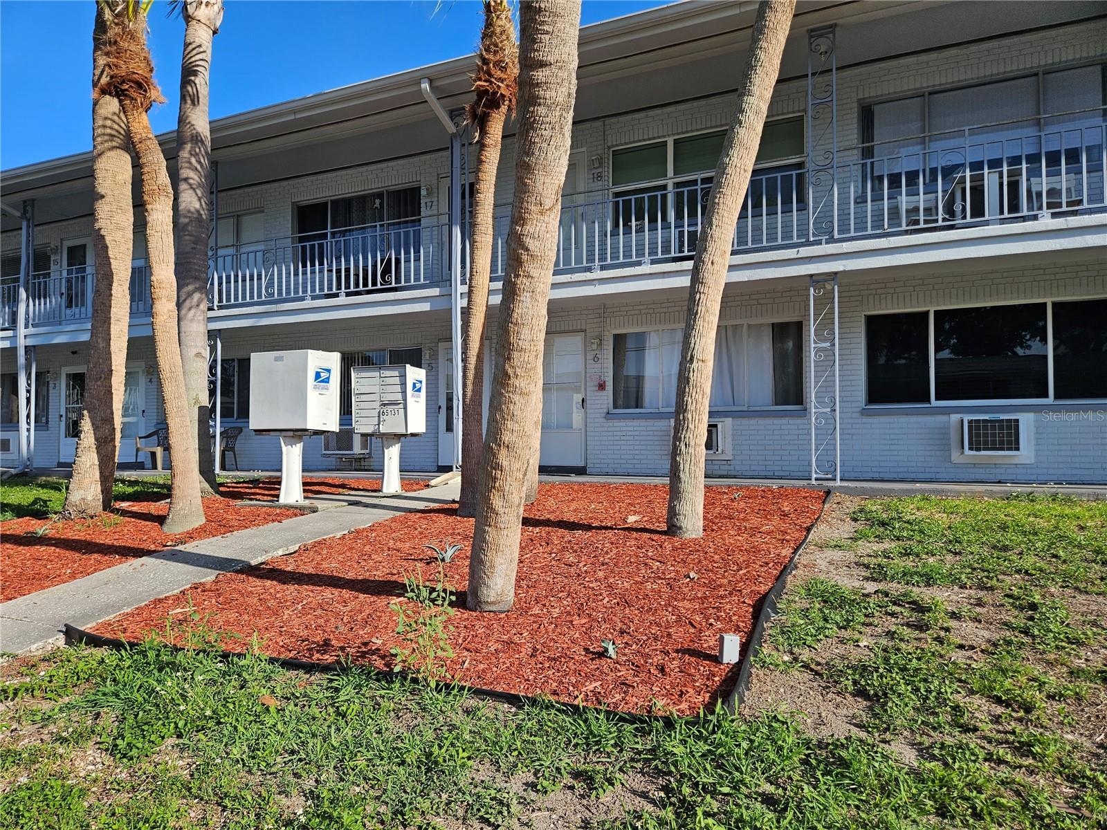 2353 SHELLEY STREET 6