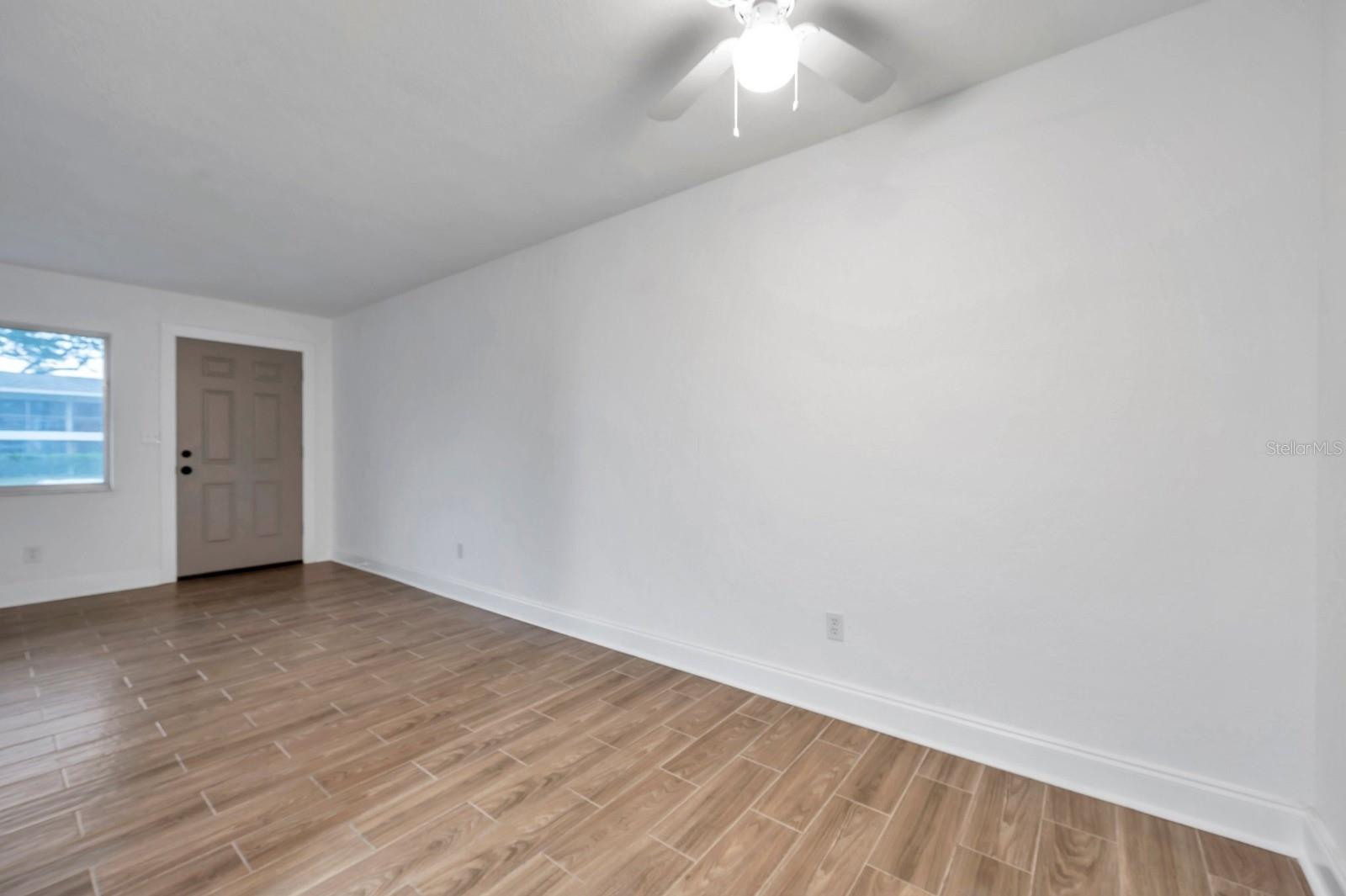 2353 SHELLEY STREET 6
