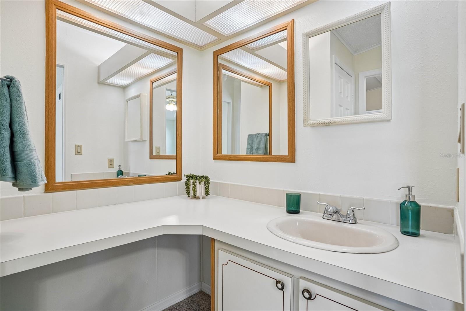 LADY LAKE ORANGE BLOSSOM GARDENS UNIT 07 - Residential