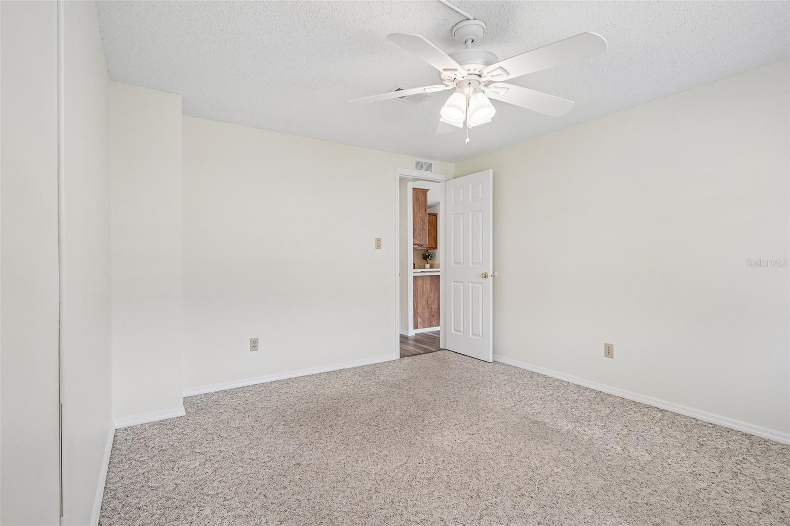 LADY LAKE ORANGE BLOSSOM GARDENS UNIT 07 - Residential