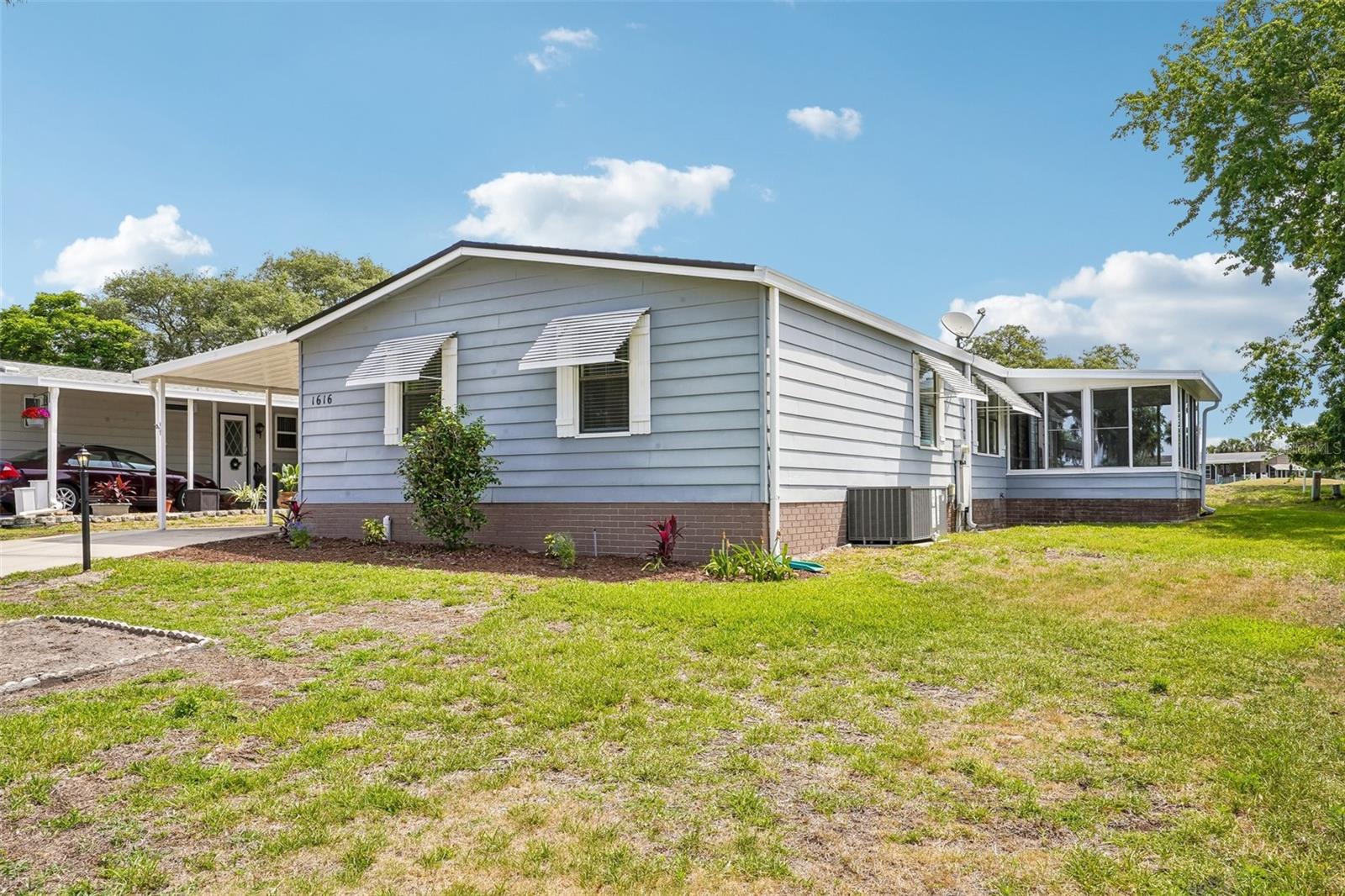 LADY LAKE ORANGE BLOSSOM GARDENS UNIT 07 - Residential