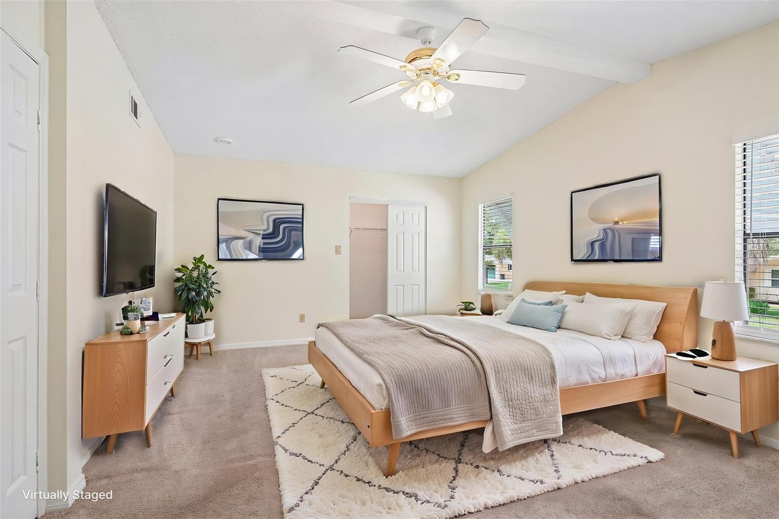 LADY LAKE ORANGE BLOSSOM GARDENS UNIT 07 - Residential