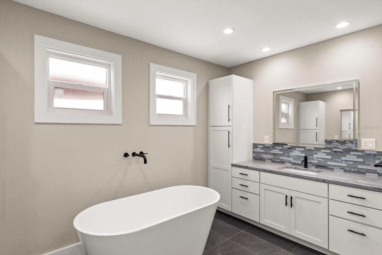 BELLEAIR ESTATES 1ST ADD - Residential