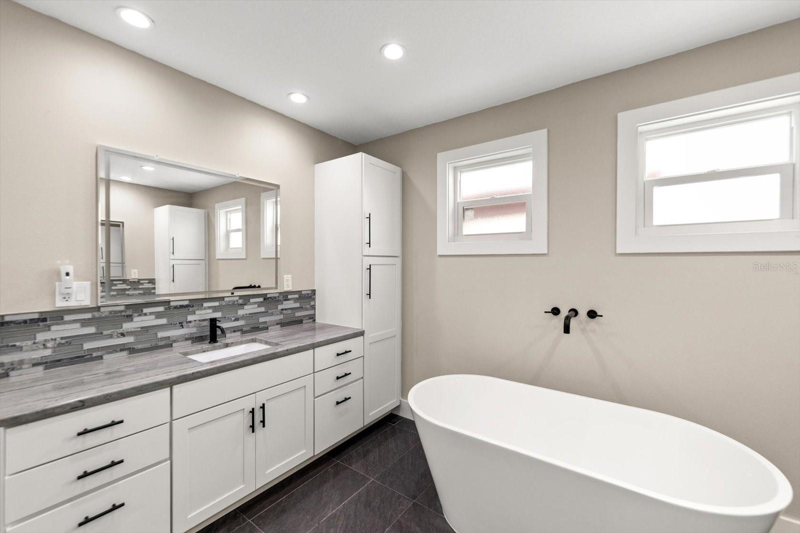 BELLEAIR ESTATES 1ST ADD - Residential