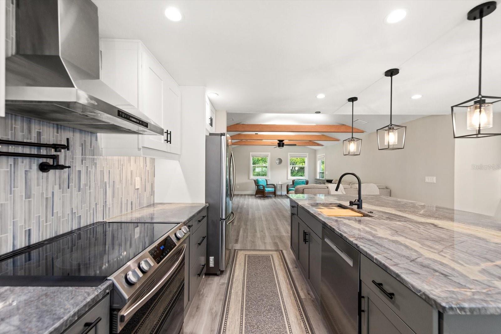 BELLEAIR ESTATES 1ST ADD - Residential