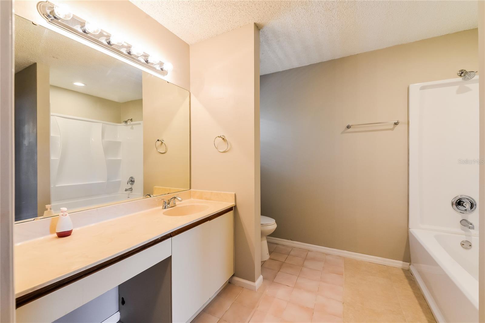 CEDAR CREEK - Residential Lease