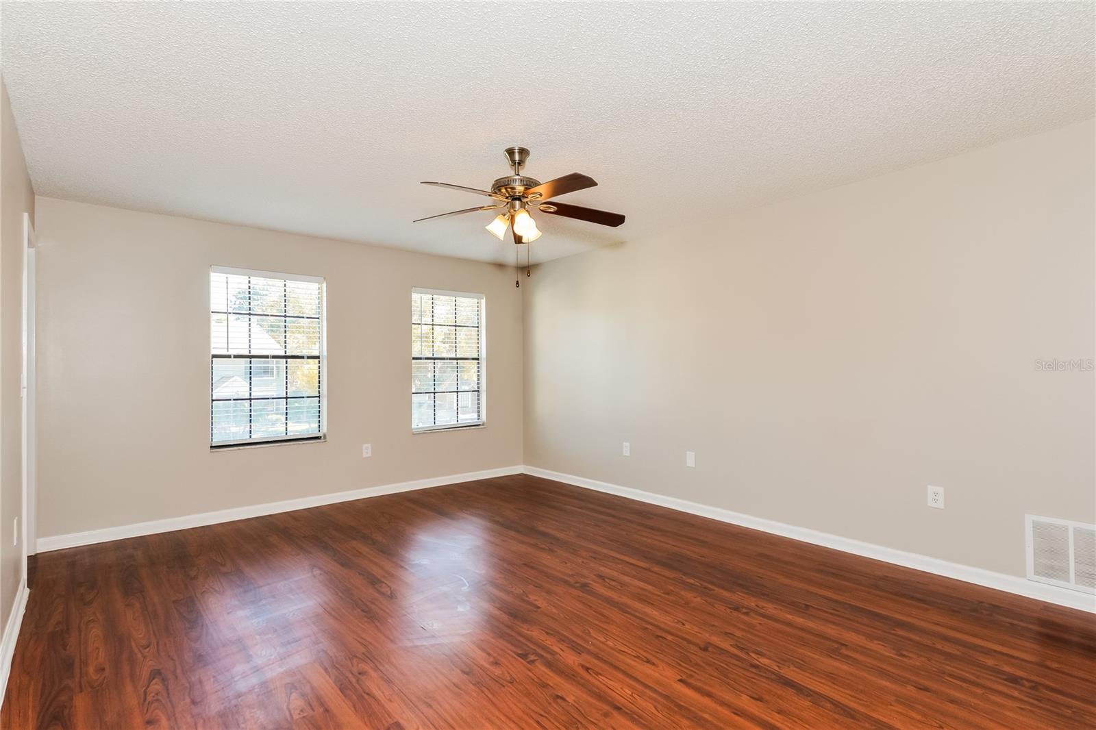 CEDAR CREEK - Residential Lease