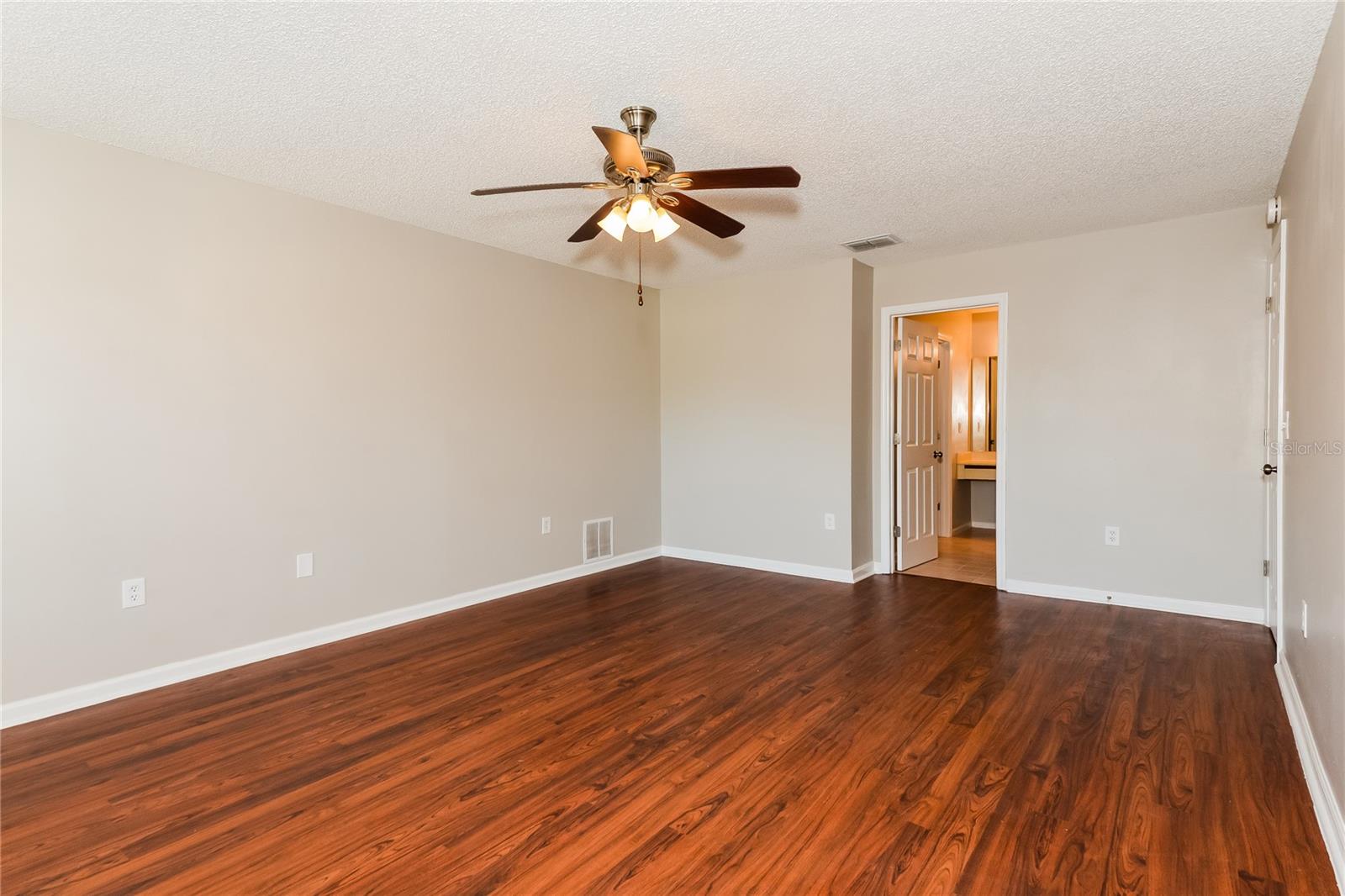 CEDAR CREEK - Residential Lease