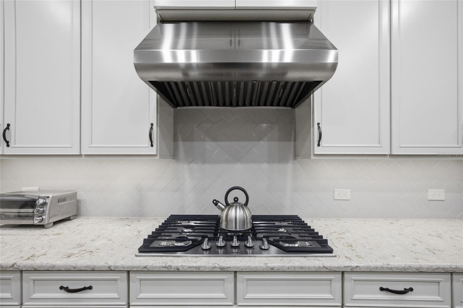 HIDDEN RESERVE - Residential