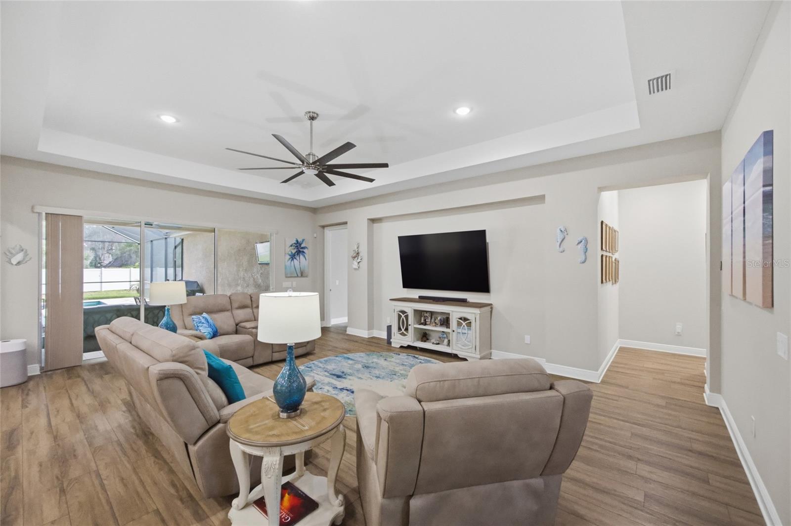 HIDDEN RESERVE - Residential